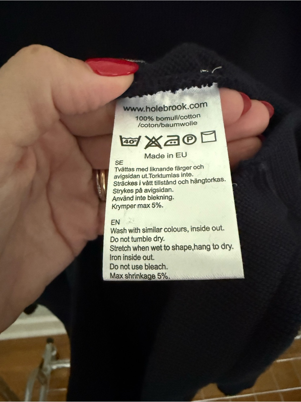 Holebrook NEWPORT Navy Knit Crew Sweater with White Lettering - Worn Once - Picture 5 of 5